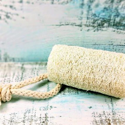 Organic 4-inch vegan loofah sponge for natural exfoliation